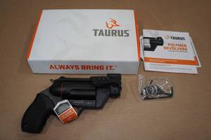 lot 1D image: NEW Taurus Public Defender Polymer .410.45 Colt Revolver - 2 Barrel