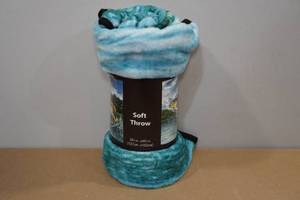 lot 109 image: 50x60 Throw Blanket