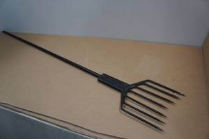 lot 127 image: Vintage 7 Tine Fishing Spear