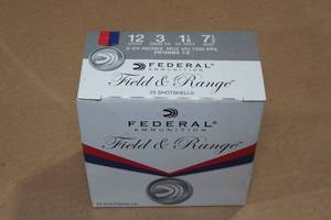 lot 207 image: 25 Federal Field & Range 12 Gauge 2-34 7-12 Shot Shotshells