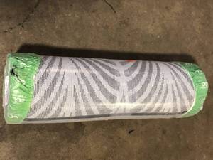Unique Loom  Metro Zebra Black 2 0 x 13 0 Runner Rug Customer Return Review all pictures