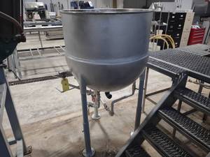 lot 4 image: Stainless Steel Jacketed Mixing Tan...