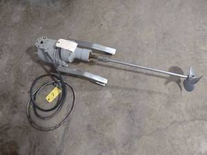 lot 7 image: Mixer, 24 Shaft...