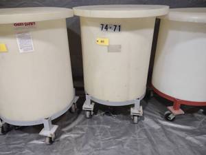lot 40 image: Nalgene Tank, 100 Gallon , Cart Bas...