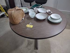 lot 136 image: 48 Table with Dishes & Misc....