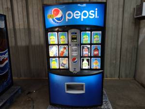 lot 4 image: Vendo 721