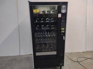 lot 33 image: AP Snackshop LCM1