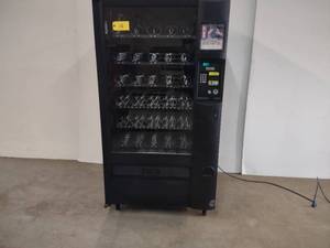 lot 15 image: AP Snackshop 133