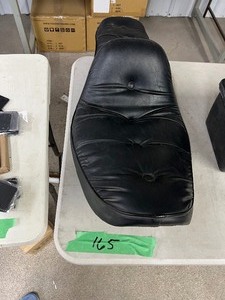 99-06 HARLEY DAVIDSON DYNA WIDE GLIDE SEAT