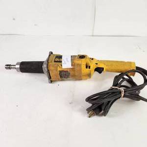 lot 2 image: Dewalt DW888 2 Die Grinder PARTS AND REPAIR ONLY