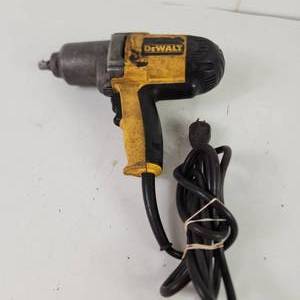 lot 9 image: Dewalt 12 Impact Wrench Corded Good Condition Tested Works