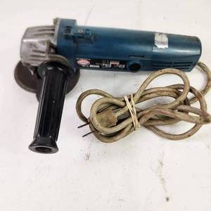 lot 31 image: Sioux 4-12 Grinder 1240 Great Condition Tested Works