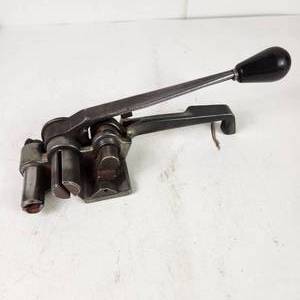 lot 93 image: Strapping Tool Excellent Condition