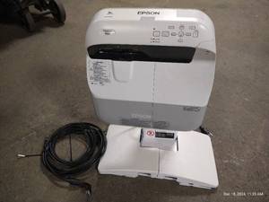 lot 7 image: Epson PowerLite 480 Projector