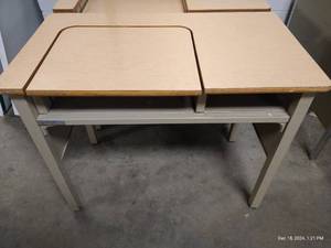 lot 28 image: Adjustable MetalWood Desk