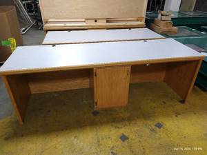 lot 35 image: (2) Lab TablesDesks