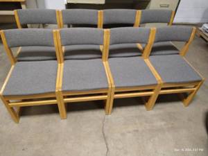 lot 69 image: (8) Padded Youth Chairs