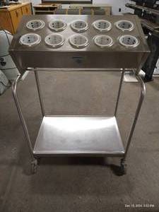 lot 72 image: Cafeteria Flatware Caddy