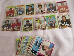 lot 94 image: 1972 Topps Football Cards...