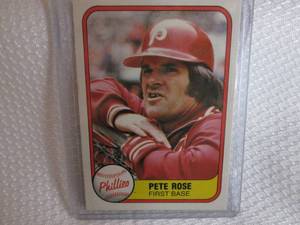 lot 139 image: 1981 Fleer Pete Rose Card...