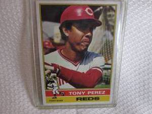 lot 154 image: 1976 Topps Tony Perez Card...
