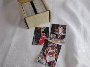 lot 221 image: Box Of 1993-94 Upper Deck SE Basket...
