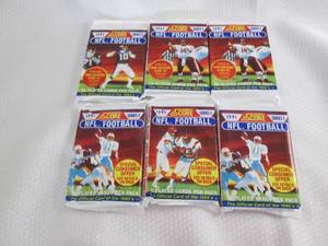 lot 276 image: 6- Score 1991 NFL Series 1 packs...
