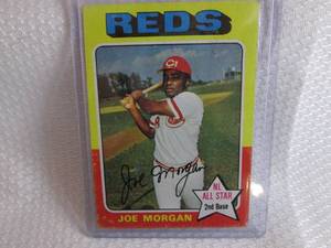 lot 330 image: 1975 Topps Joe Morgan Card...