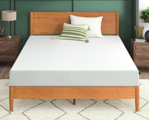 lot 10 image: Zinus 8 Green Tea Memory Foam Mattress Size Full