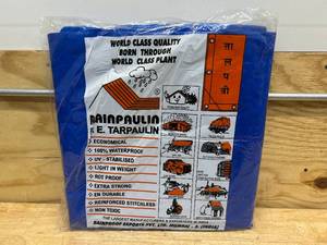 lot 34 image: 9 x 9 Blue Tarp