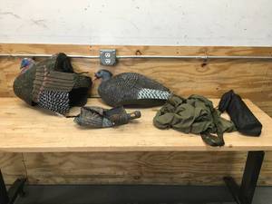 lot 93 image: Redhead Remote Crazy Jake Combo 34 Strut Jake and Mating Hen Decoys