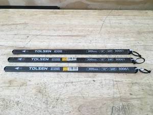 lot 76 image: Lot of 3 - 10 Piece Tolsen Hacksaw Blades Model # 30061