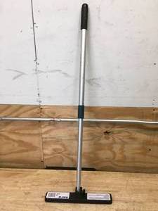 lot 94 image: Anvil Telescopic Magnetic Pick Up Tool