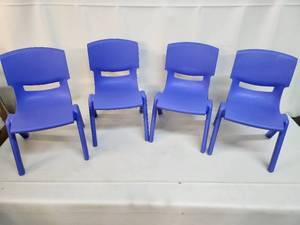 lot 35 image: Set of 4 Stacked blue Plastic kids Chairs