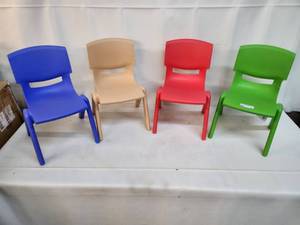lot 36 image: Set of 4 Lightweight Plastic kids Chairs in Assorted Colors