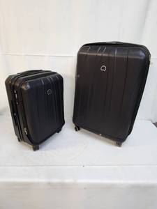 lot 38 image: Set of 2 Black Hardshell Suitcases