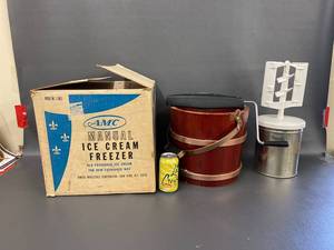 lot 36B image: Vintage AMC Manual Ice Cream Freezer Old-Fashioned Ice Cream Maker