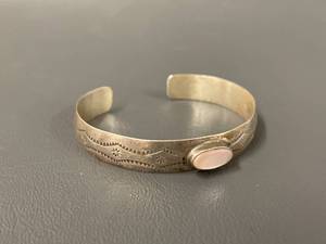lot 45 image: Vintage Southwest Sterling Silver Cuff Bracelet Engraved MOP Stone Jewelry