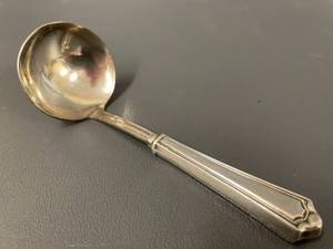 lot 57 image: Elegant Sterling Silver Handle Soup Ladle Antiques