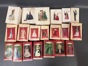 lot 124 image: Hallmark Keepsake Gone With the Wind Ornaments