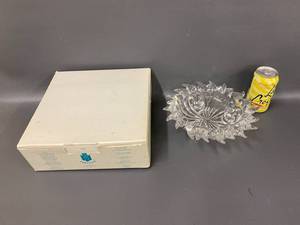 lot 68B image: PartyLite Crystal Centerpiece Bowl in Box