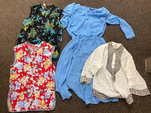 lot 11A image: Lot of 4 Assorted Fashion Tops - Floral & Embroidered