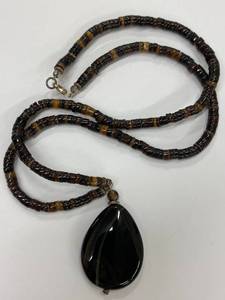 lot 19K image: Elegant Black Teardrop Pendant Necklace - Sterling Silver Clasp