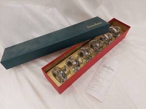 lot 51K image: Neiman Marcus Glass Votive Holder Set with Snowflakes