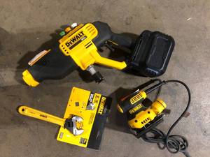 lot 14 image: Lot of Dewalt Power Gun and Adjustable Wrench Customer Return Review all pictures