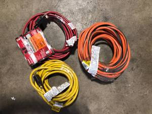 Mix lot of OutdoorIndoor Extension Cords Various Colors Customer Returns Review all pictures