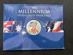 lot 24 image: 2000 American Silver Eagle Colorized