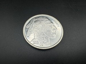lot 45 image: BU 2013 1 oz .999 Fine Silver Round Buffalo Design