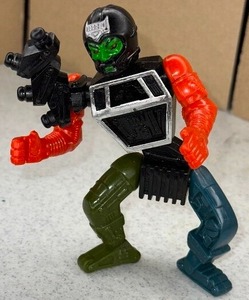 lot 69 image: MOTU Multi-Bot Masters of the Universe vintage Action Figure He-Man 