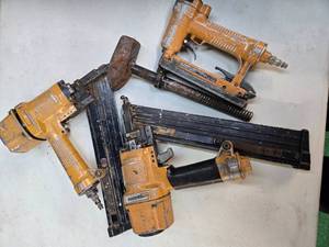 lot 28 image: Lot of 4 items (See pictures)